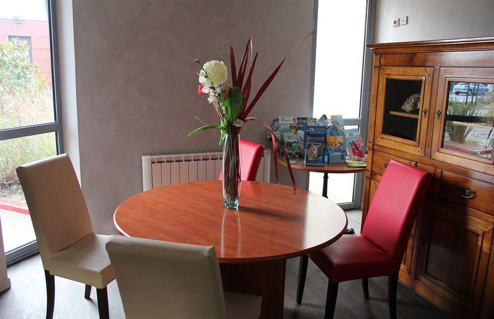 The Originals City, Hotel Novella Confort, Nantes Est Carquefou Εξωτερικό φωτογραφία