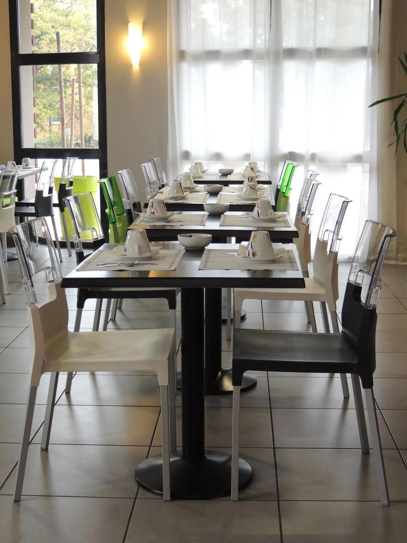 The Originals City, Hotel Novella Confort, Nantes Est Carquefou Εξωτερικό φωτογραφία